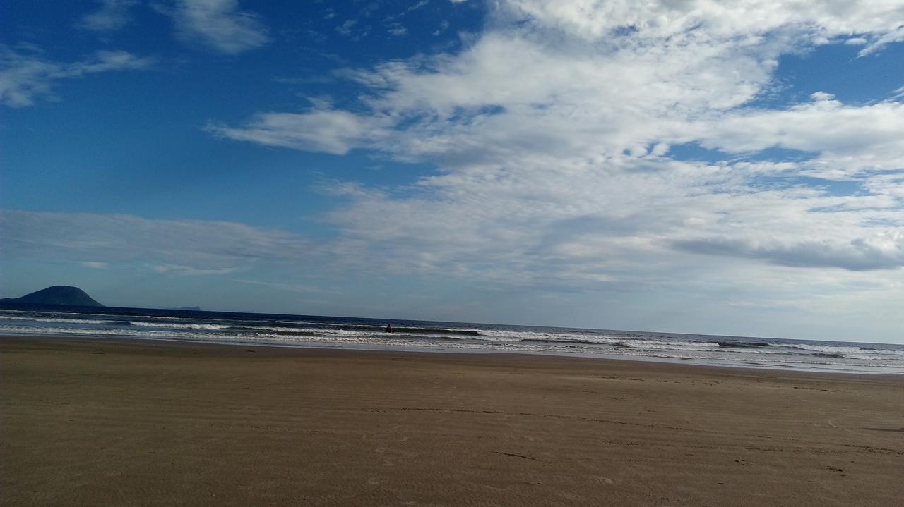 Sonhos Meu Pousada Praia de Boraceia Екстер'єр фото